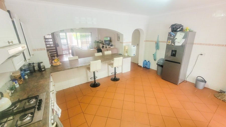6 Bedroom Property for Sale in St Francis Bay Village Eastern Cape